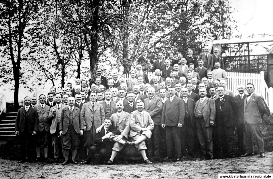 Der Männerchor Klosterlausnitz 1940 mit einem Gastchor aus Halle - Giebichenstein.