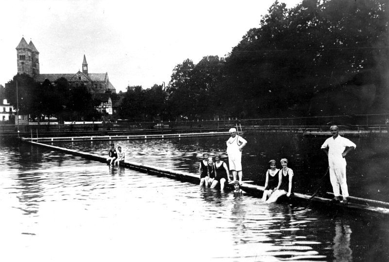 1928_Freibad-04.JPG