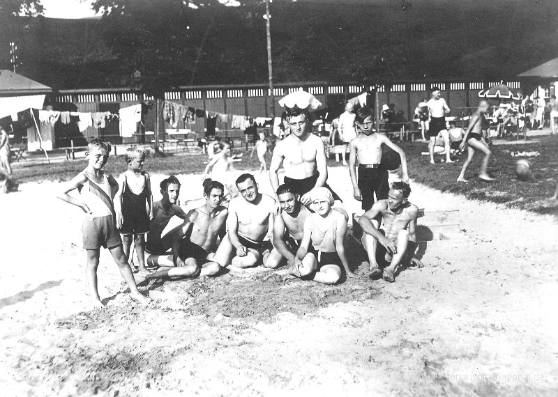 1928_Freibad.jpg