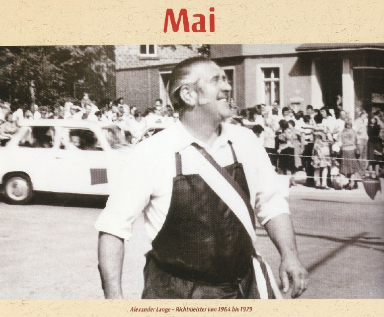 Kalender 2010 Thema Maibaumsetzen