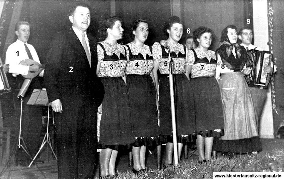 Auftritt der Volksmusikgruppe 1953