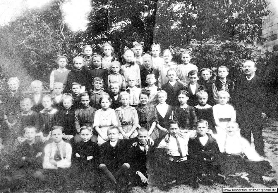 Klassenfoto aus dem Jahr 1918 Lehrer Wilhelm Grune