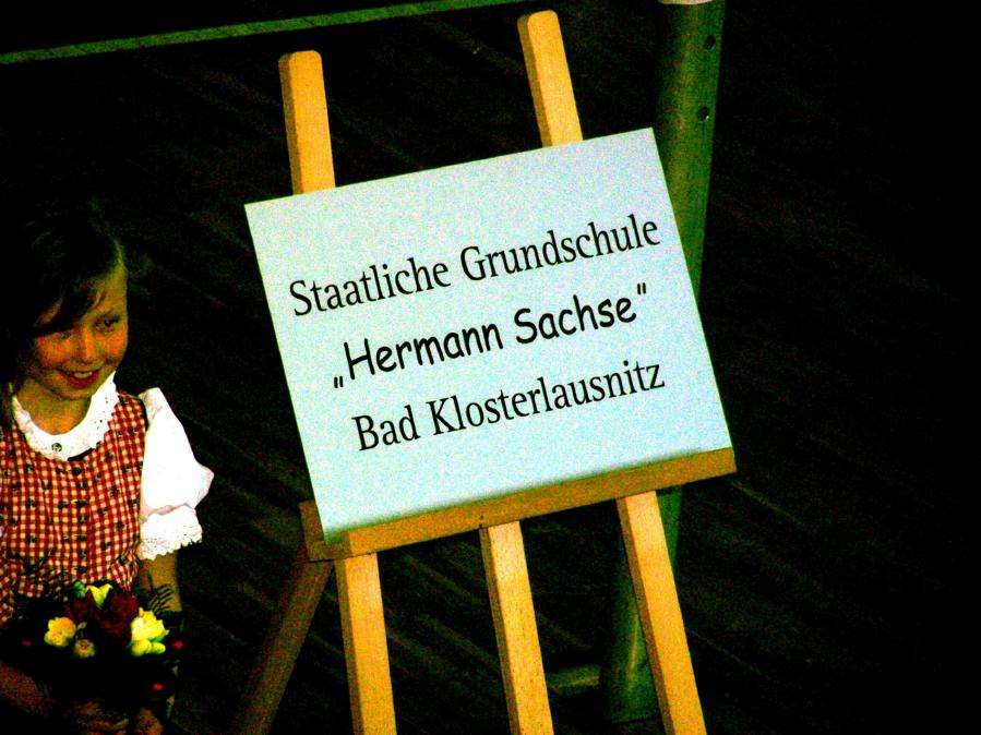 Impressionen von der Namensverleihung am 08.04.2011 - Grundschule "Hermann Sachse"