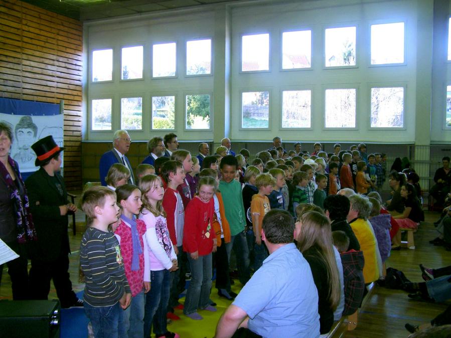 Impressionen von der Namensverleihung am 08.04.2011 - Grundschule "Hermann Sachse"