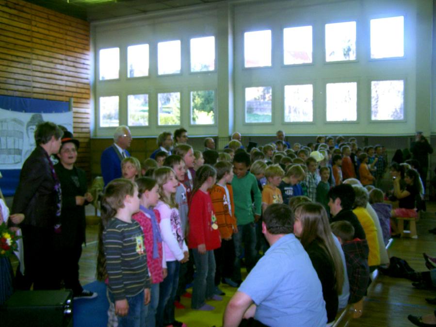 Impressionen von der Namensverleihung am 08.04.2011 - Grundschule "Hermann Sachse"