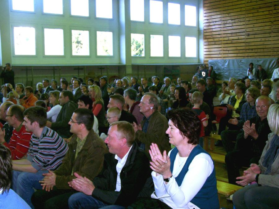 Impressionen von der Namensverleihung am 08.04.2011 - Grundschule "Hermann Sachse"