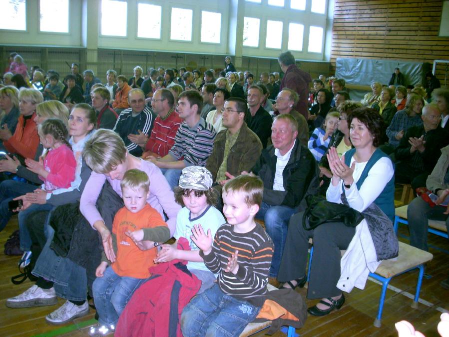 Impressionen von der Namensverleihung am 08.04.2011 - Grundschule "Hermann Sachse"