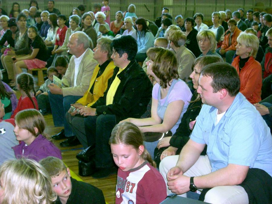 Impressionen von der Namensverleihung am 08.04.2011 - Grundschule "Hermann Sachse"