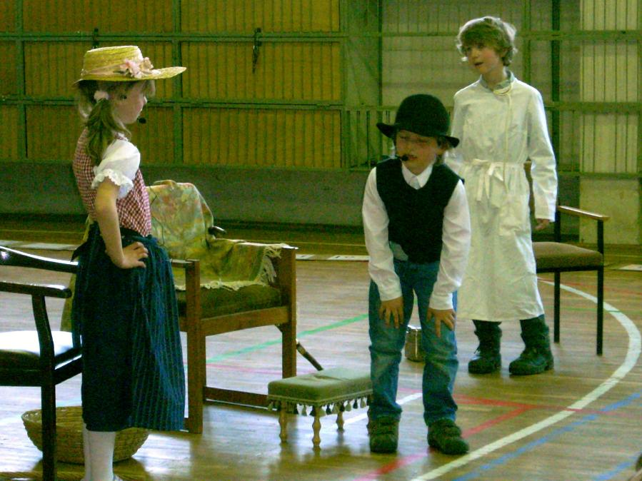 Impressionen von der Namensverleihung am 08.04.2011 - Grundschule "Hermann Sachse"