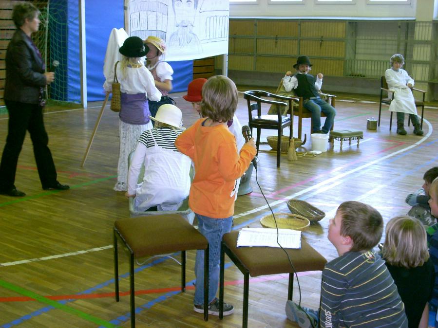 Impressionen von der Namensverleihung am 08.04.2011 - Grundschule "Hermann Sachse"