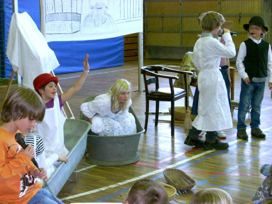 Impressionen von der Namensverleihung am 08.04.2011 - Grundschule "Hermann Sachse"