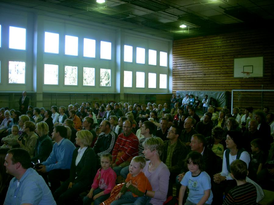 Impressionen von der Namensverleihung am 08.04.2011 - Grundschule "Hermann Sachse"