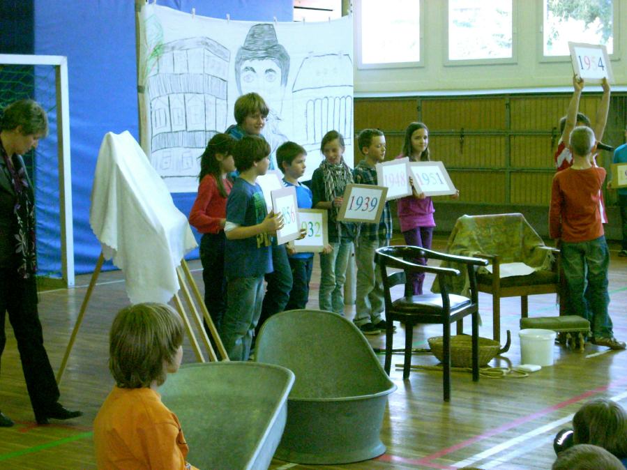 Impressionen von der Namensverleihung am 08.04.2011 - Grundschule "Hermann Sachse"