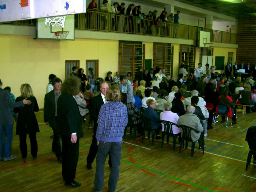 Impressionen von der Namensverleihung am 08.04.2011 - Grundschule "Hermann Sachse"