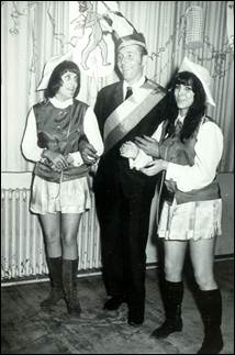 Pagen Anita Michel und Marina Kraft, im Bild rechts mit Helmut Triemer.